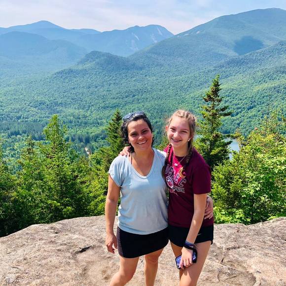 Meet your Posher, Serena - Picture 1 of 1